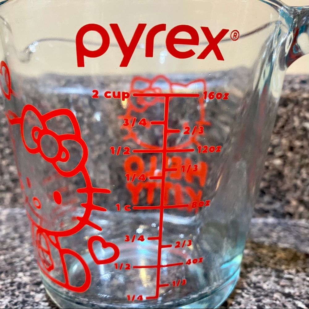 Hello Kitty Pyrex Measuring Cup - Picture 11 of 11